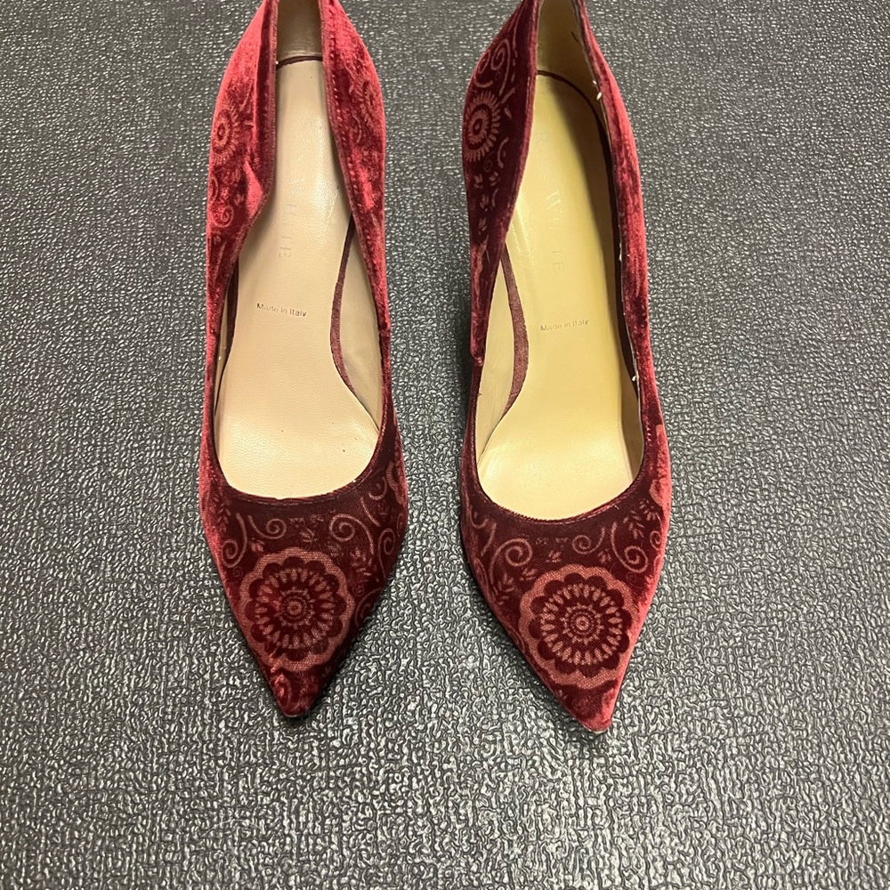 RON WHITE Red Velvet heels